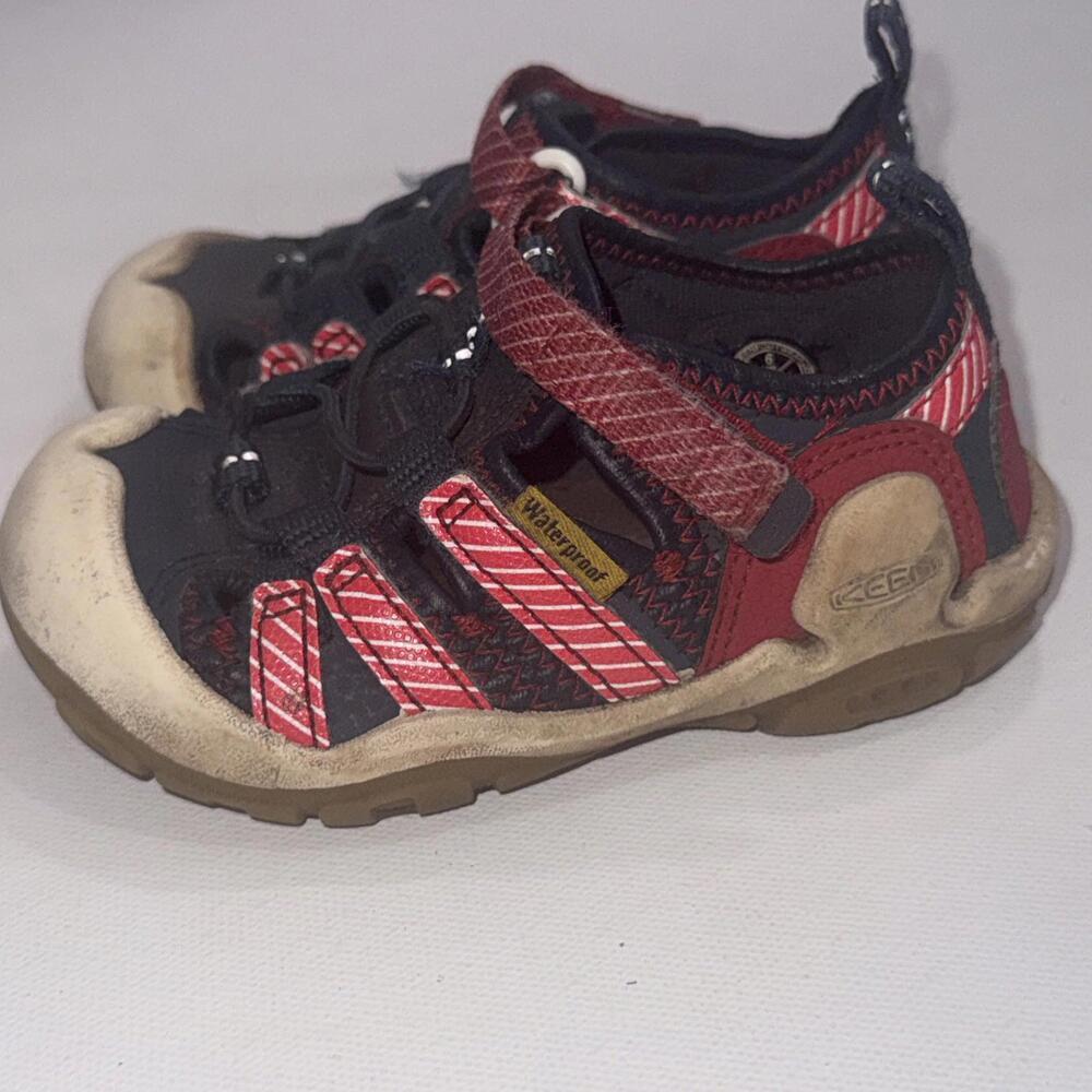 Keen Knotch Creek Sandals Waterproof Outdoor Shoes Hiking Gorpcore Red Kids Sz 6